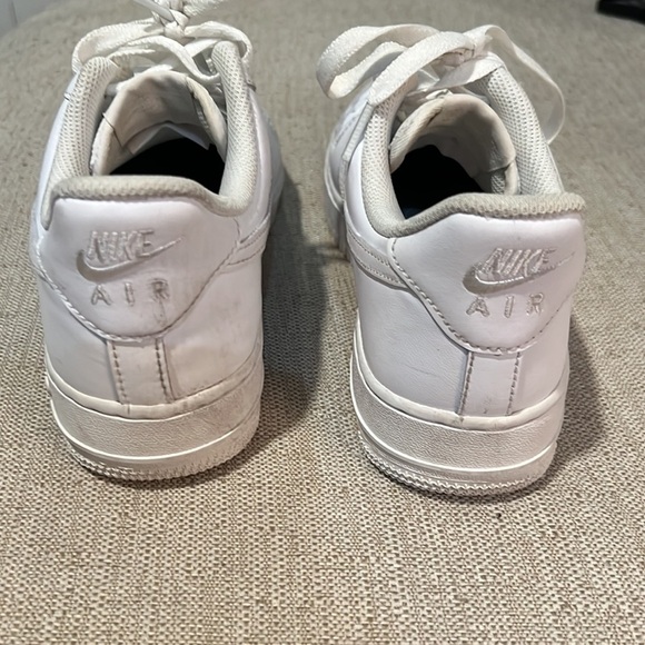 Nike Air Force 1 White Size 6.5 (Men) Like New - Picture 2 of 8